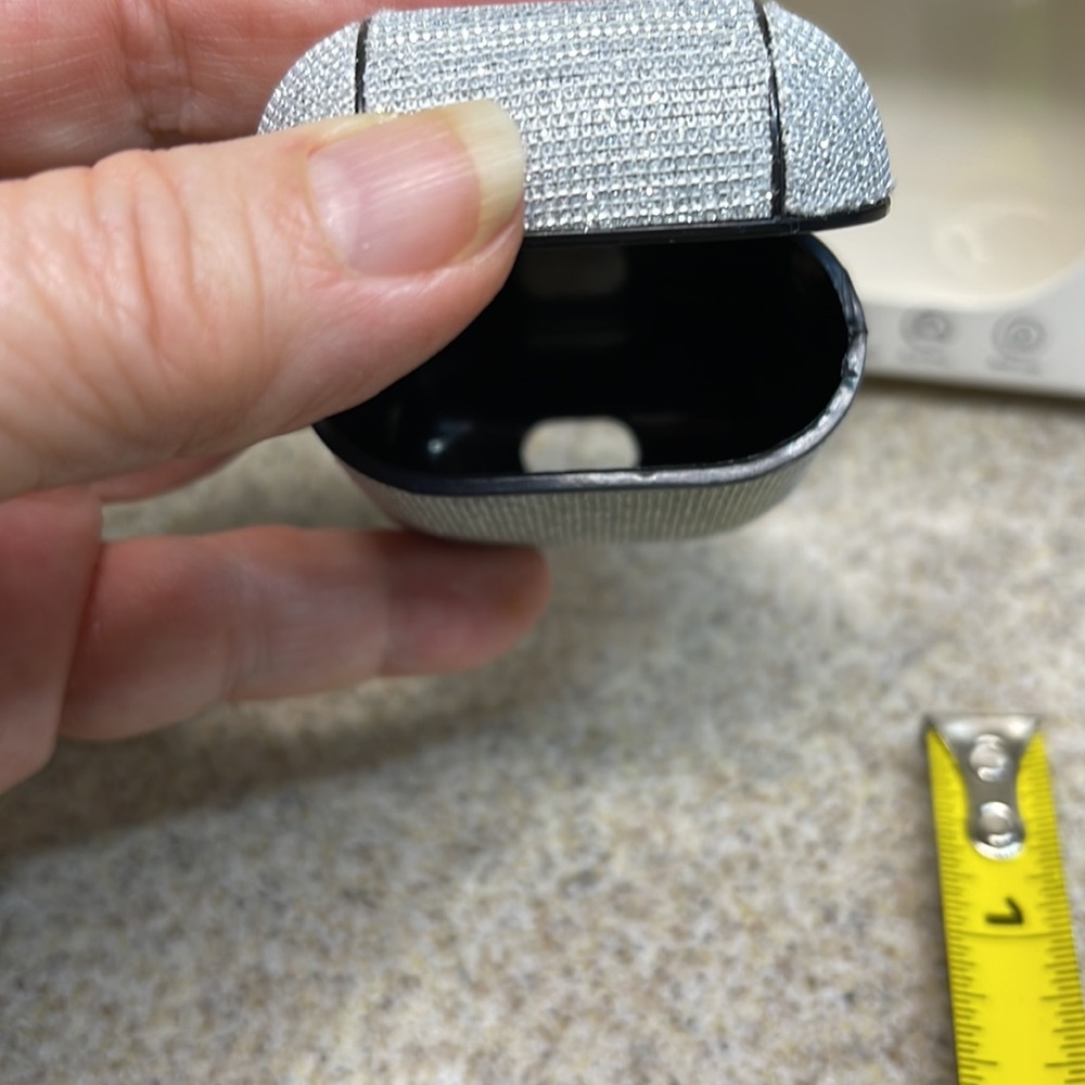 AirPods Case silver sparkle /Black. - Picture 7 of 9